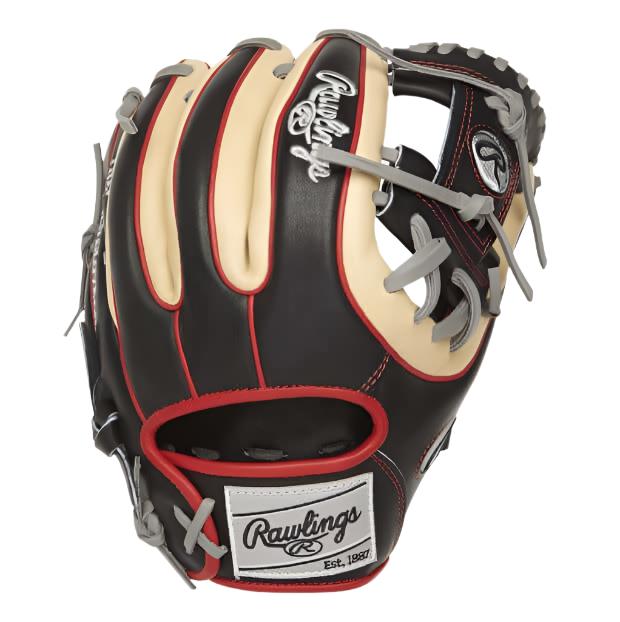 Rawlings Heart of the Hide R2G 11.5-inch Infielders Glove - Image 3