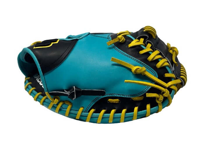 Sacco Ultra Premium Steer Hide 35 Catcher's Mitt Convention Wrist - Image 2