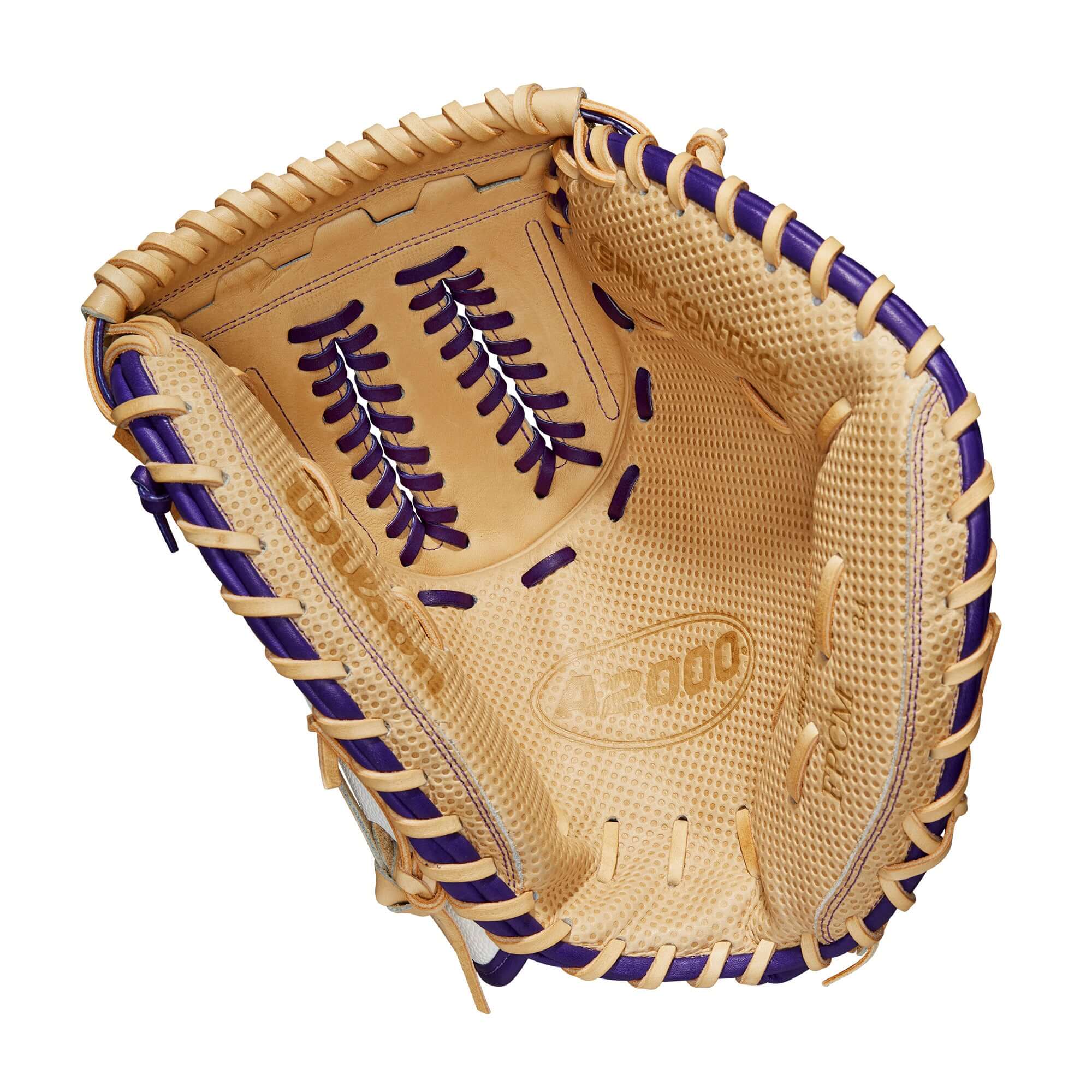 Wilson A2000 Aubree Munro Game Model 34-inch Fastpitch Catcher's Mitt - Image 3
