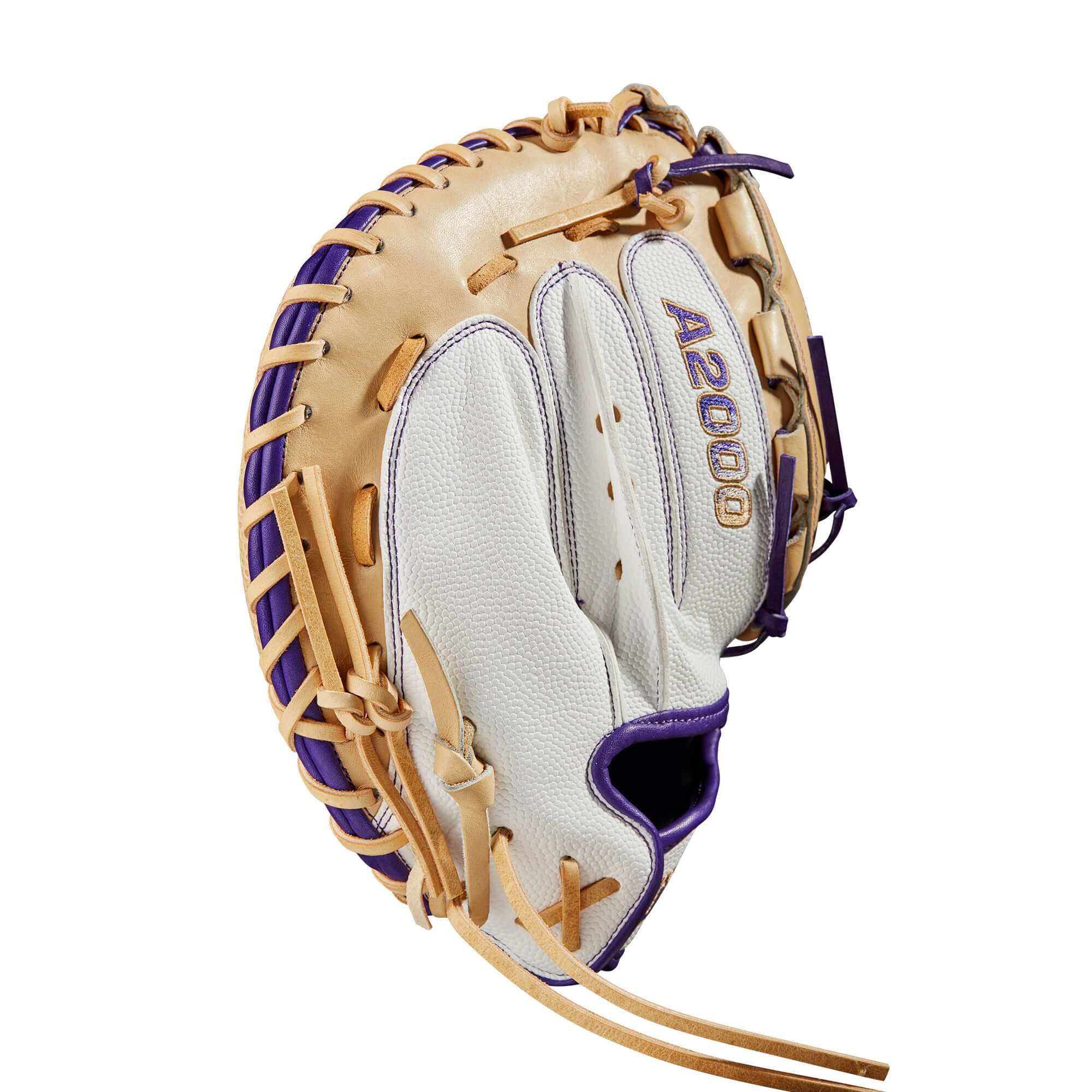 Wilson A2000 Aubree Munro Game Model 34-inch Fastpitch Catcher's Mitt - Image 7