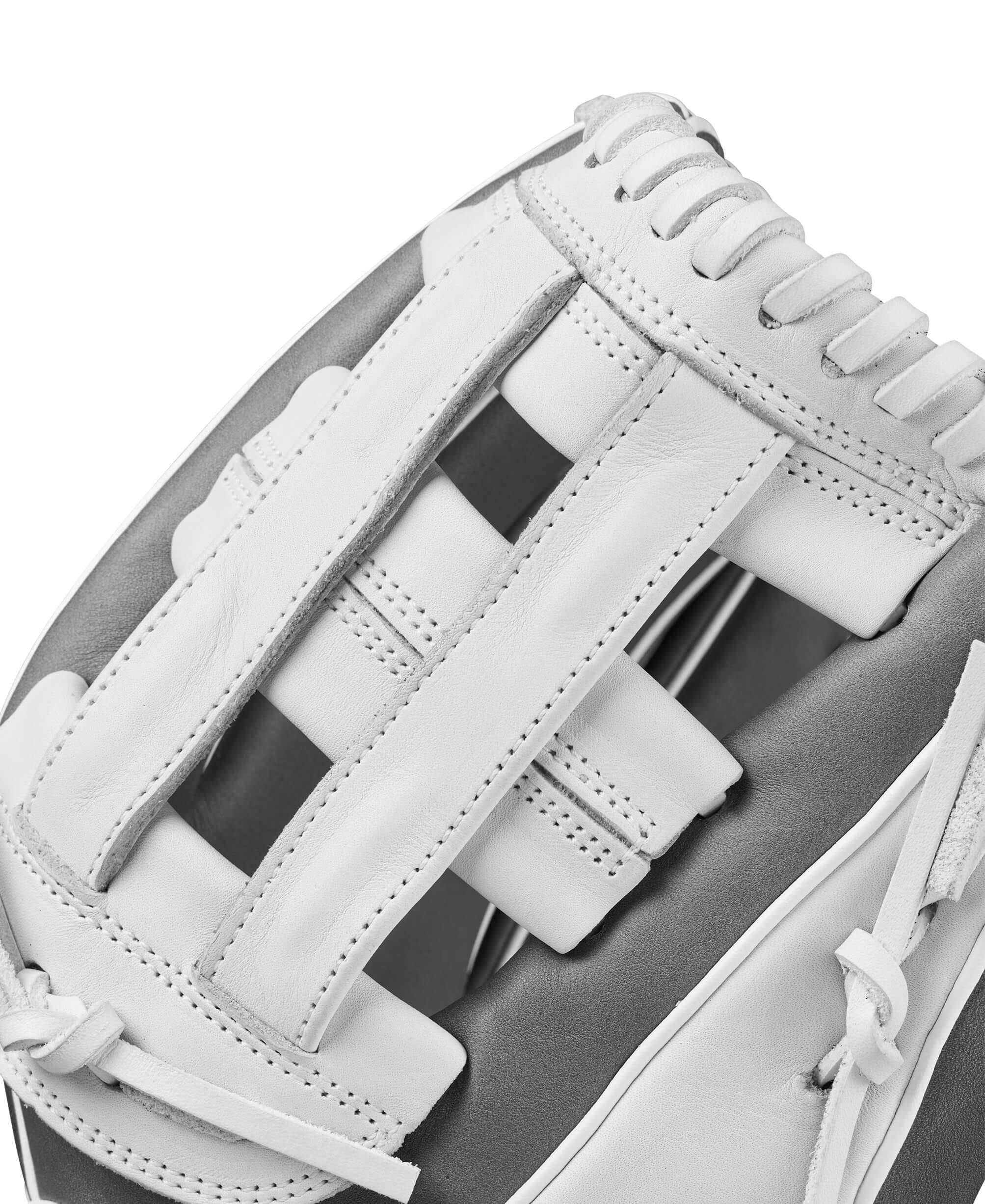 Wilson 2025 A1000FP IF12  Infield  Fastpitch Softball Gloves 12" White/Grey - Image 6