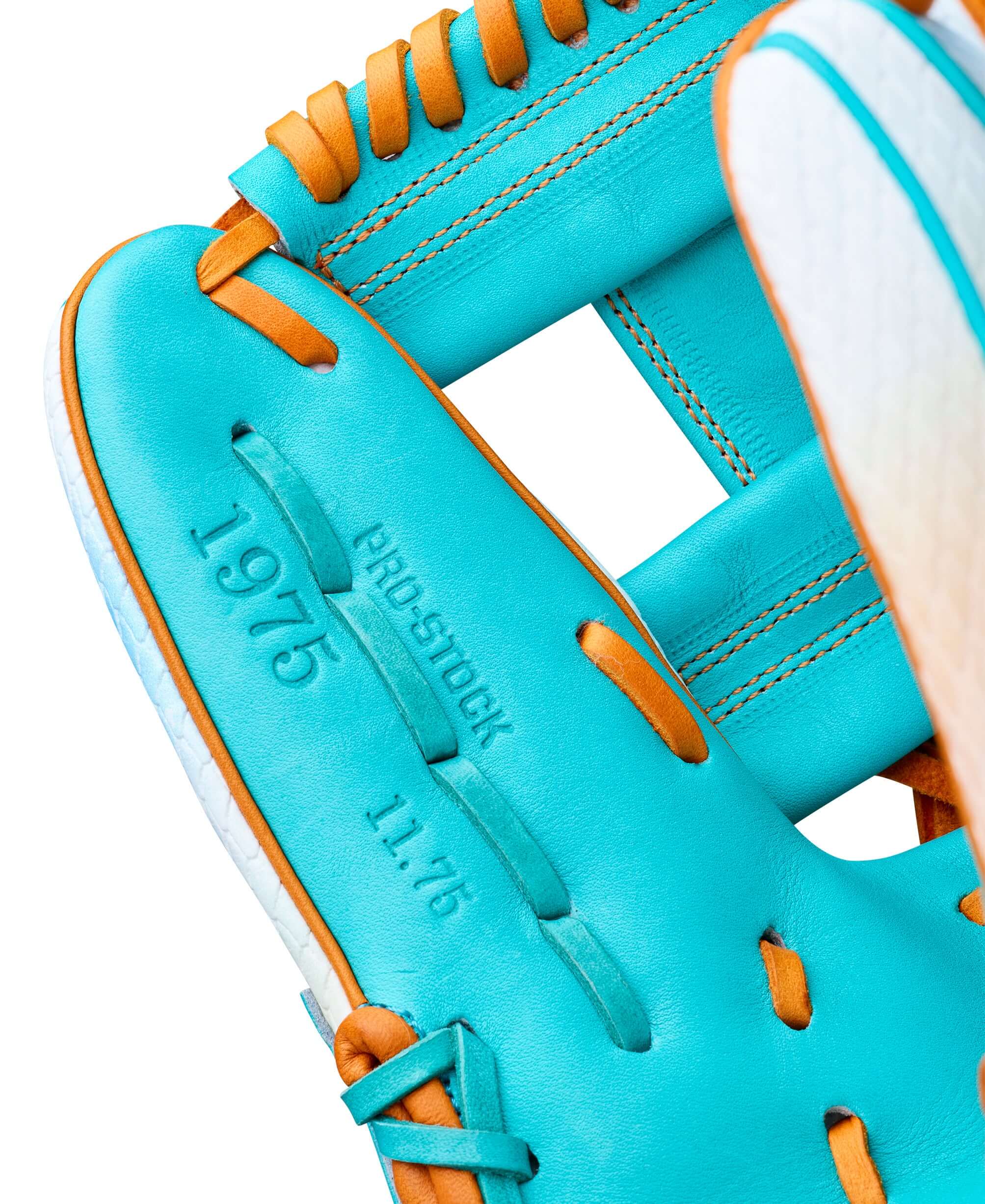 Wilson 2025 Northern Lights A2000 1975S 11.75" Infield Baseball Glove - Image 5