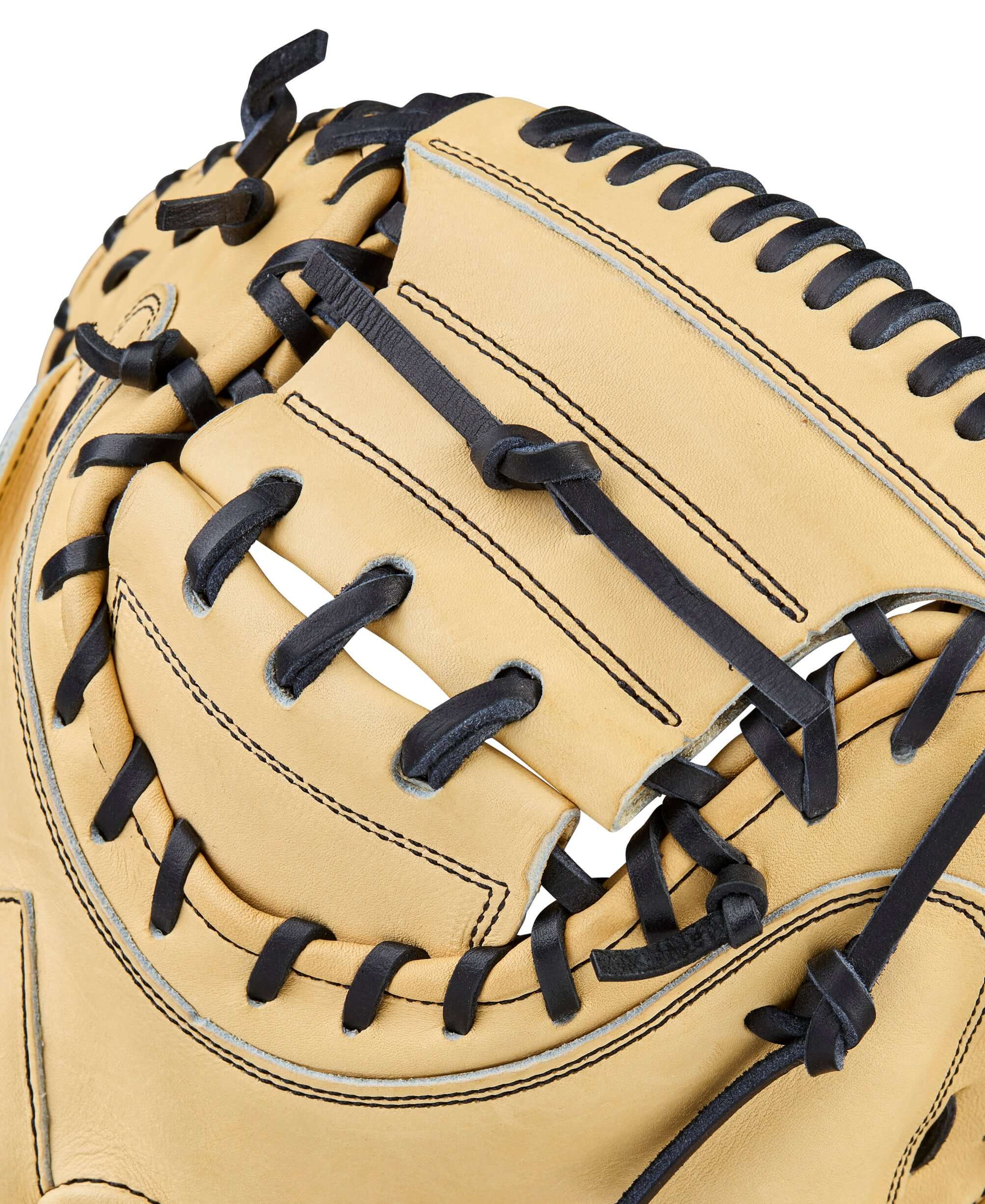 Wilson 2026 A2000 Classic 1734 34" Catcher's Mitt Blonde Black - Image 6