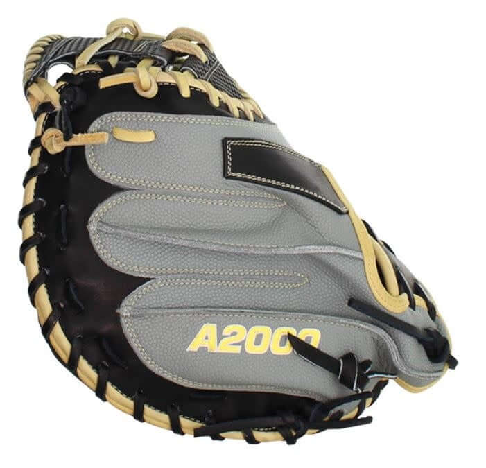 Wilson A2000 M1D Spin Control 33.5 Catchers Mitt - Image 6
