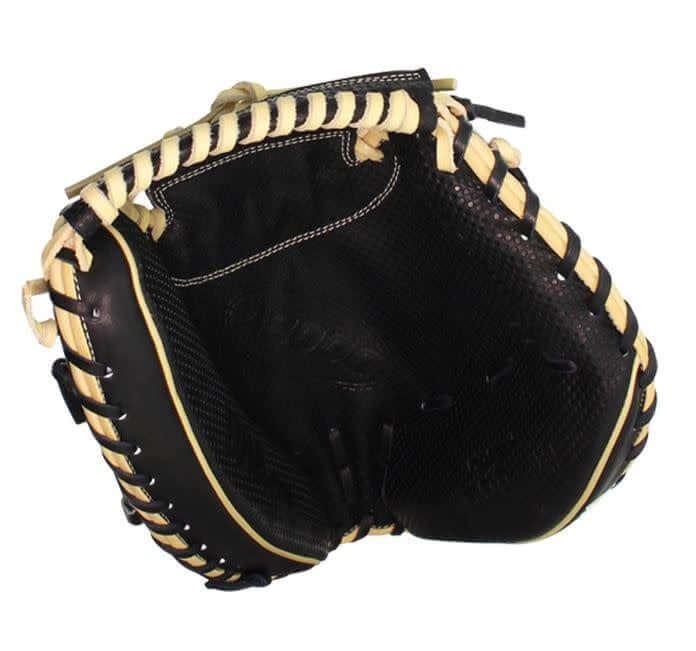 Wilson A2000 M1D Spin Control 33.5 Catchers Mitt - Image 7