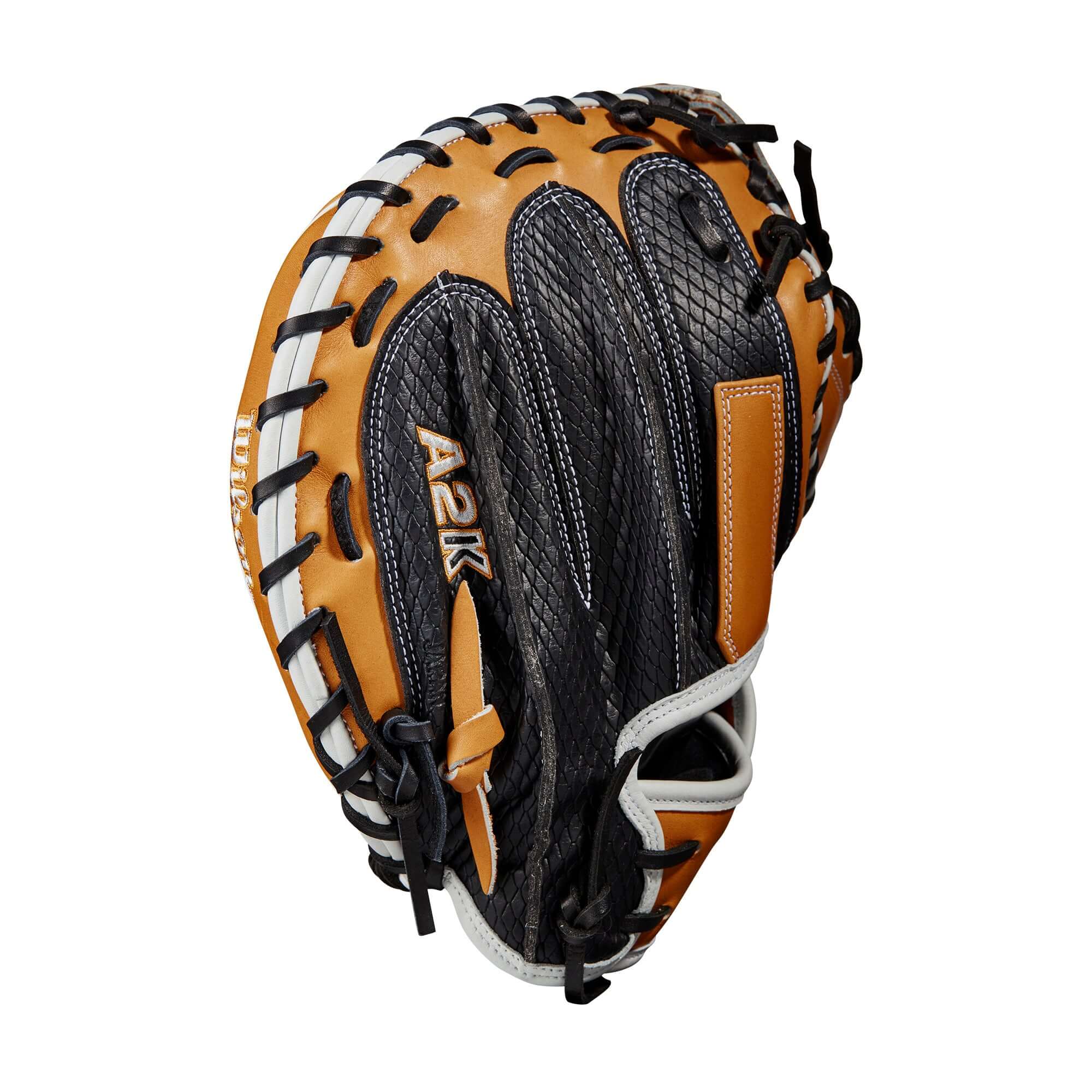 Wilson  A2K M1D w/SuperSnakeSkin™ (C) 33.5-inch Catchers Mitt - Image 5