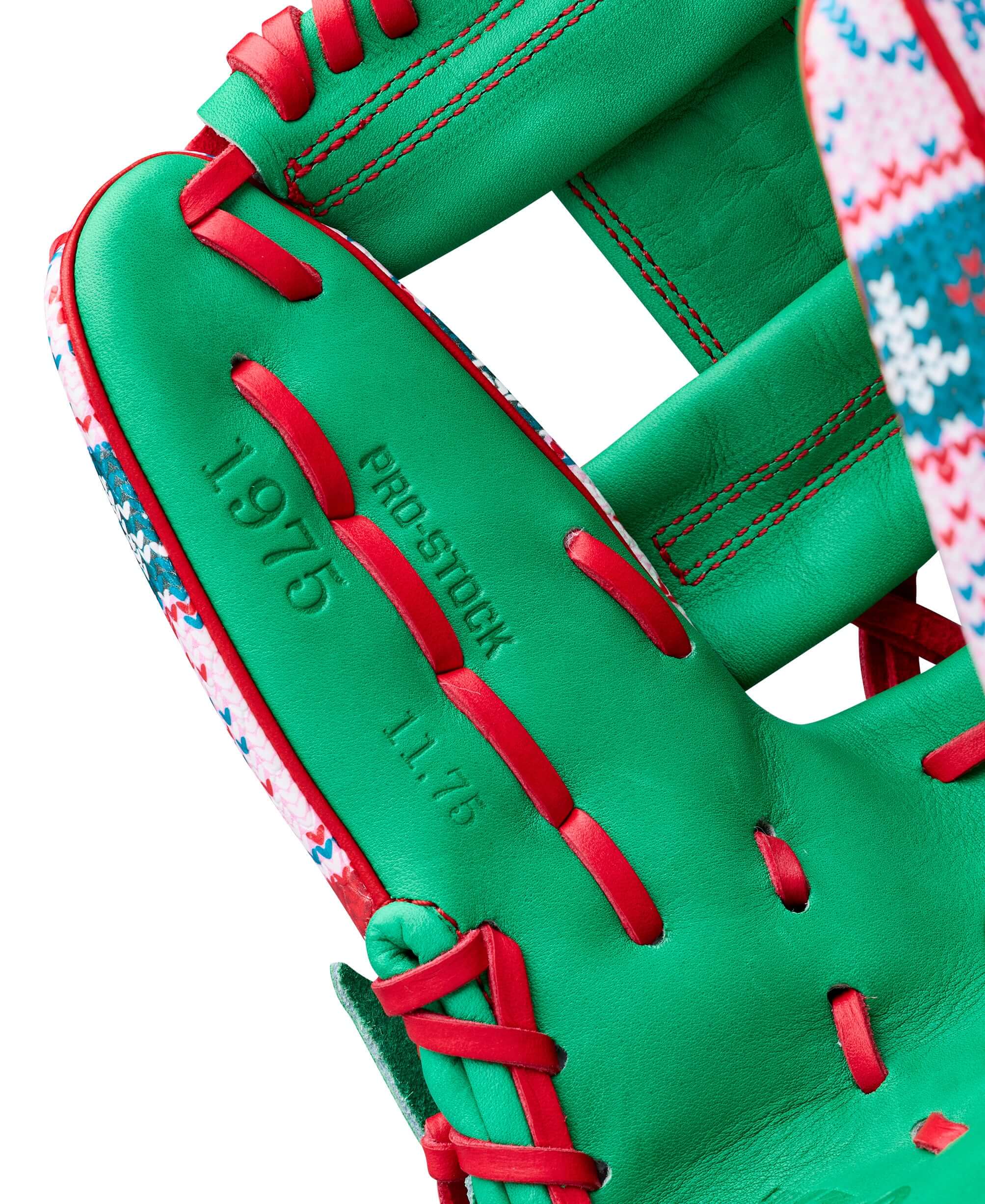 Wilson Glove of the Month (GOTM) December 2025 A2000 1975 Christmas 11.75" Baseball Glove - Image 8