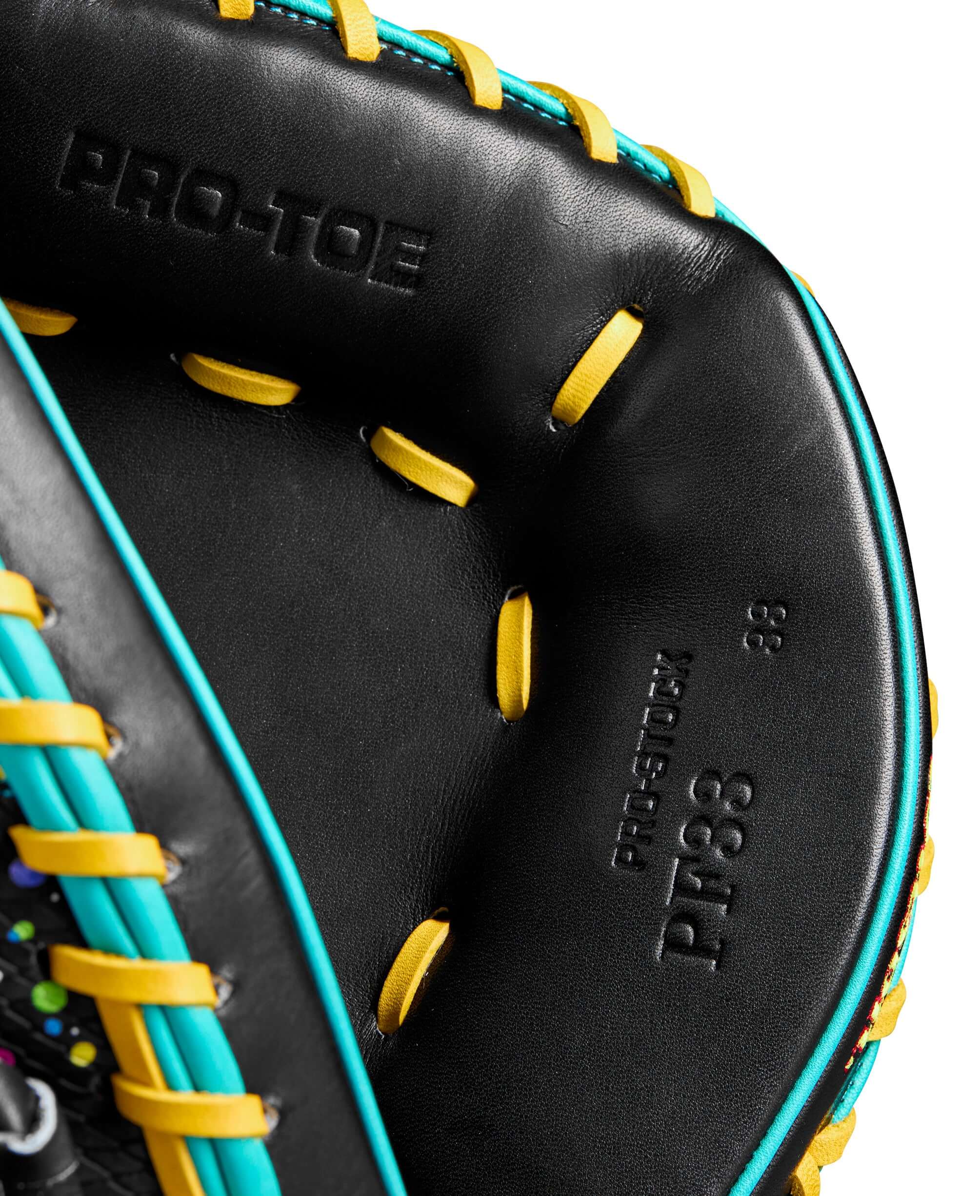 Wilson Spring 2025 A2000 PF33SS 33" Baseball Catcher's Mitt - Image 7