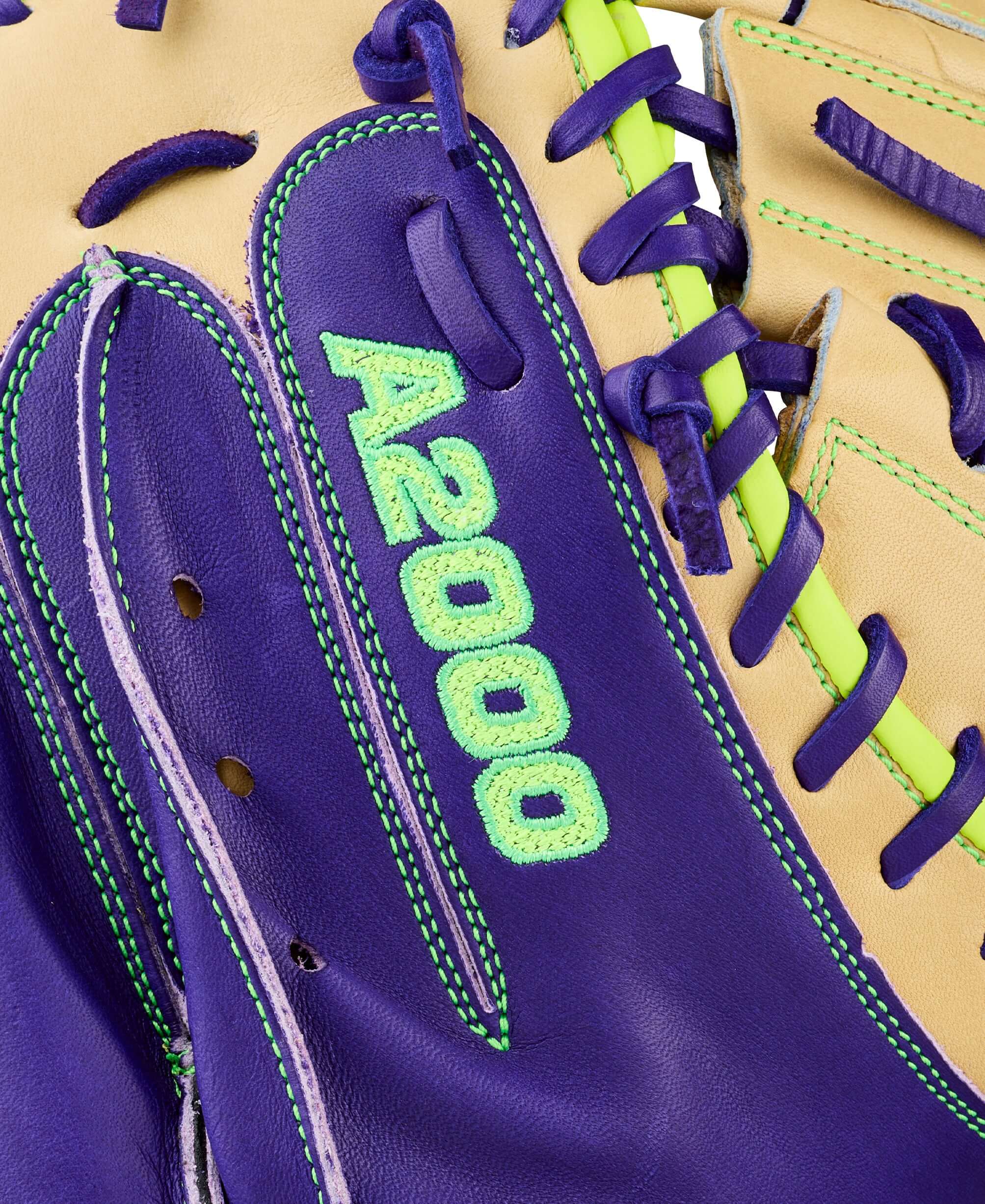 Wilson Spring 2026 A2000 FPCM23 34” Fastpitch Softball Catcher’s Mitt - Image 7