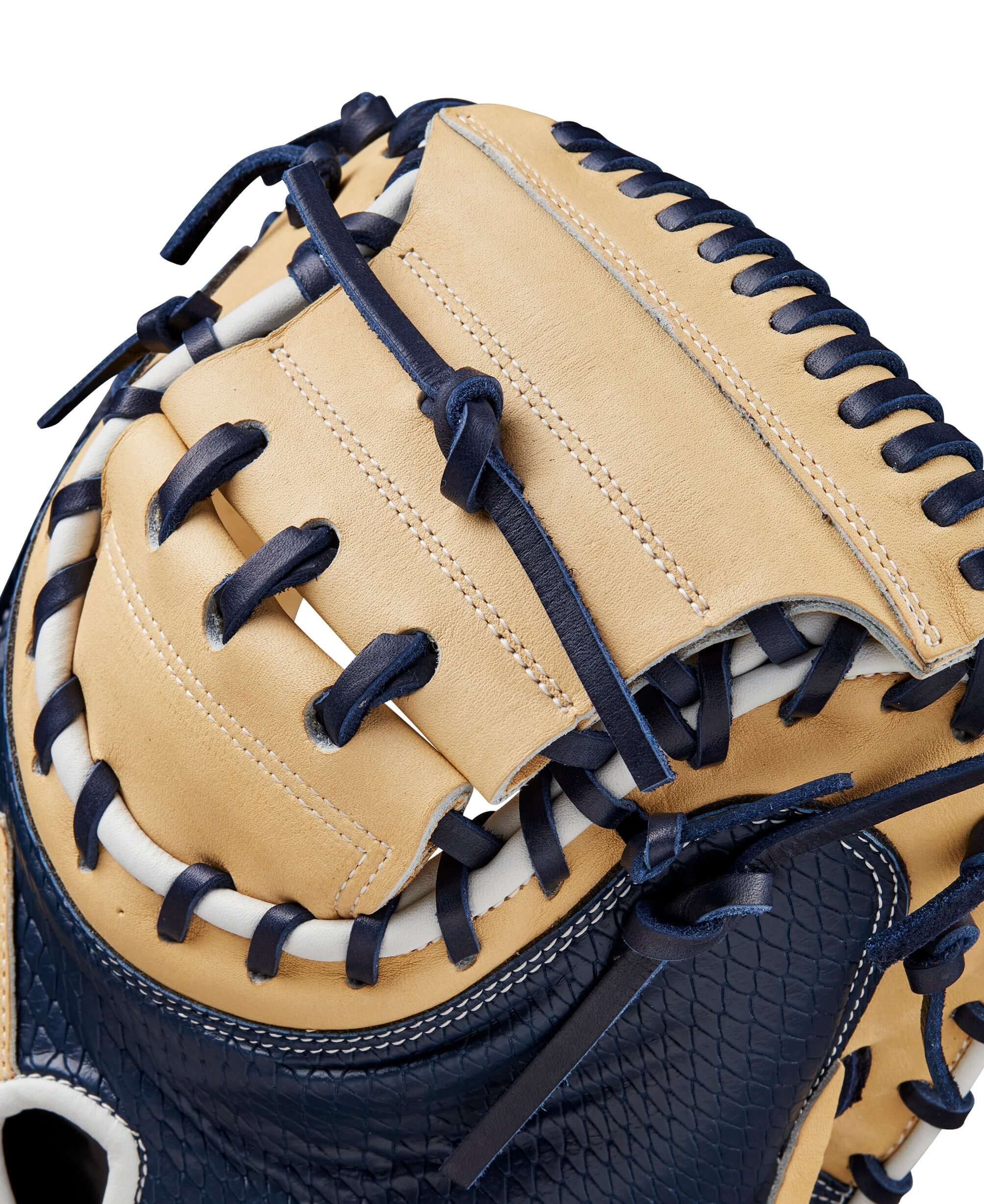 Wilson Winter 2024 A2000 SA34SS Catcher's Mitt Blonde/Navy 34" - Image 5